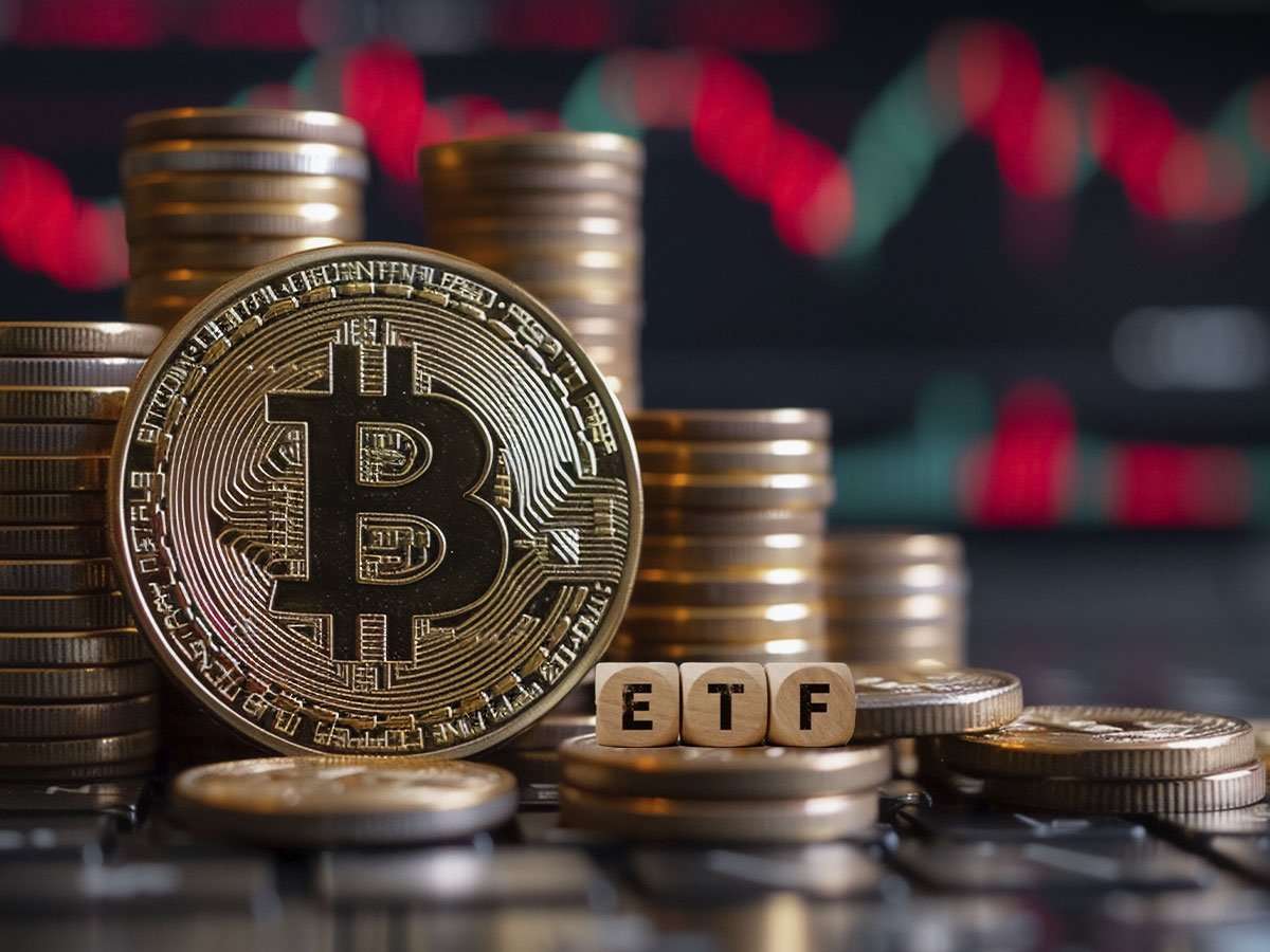 Bitcoin ETFs Bleed With Historic $211 Million Outflows