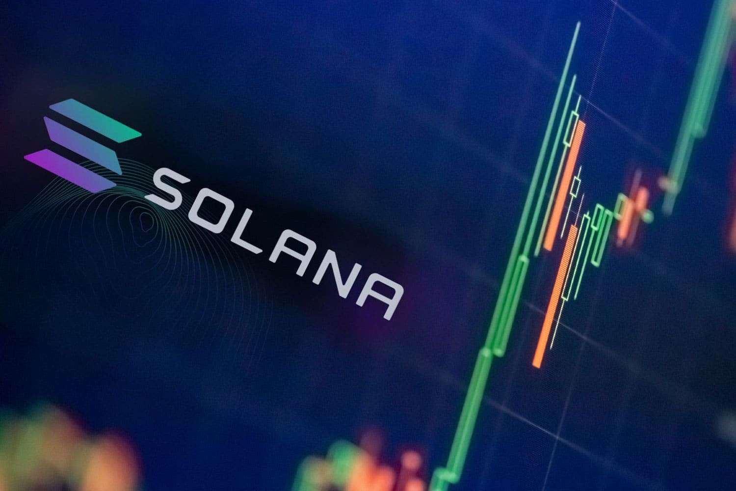 Bloomberg Analyst Seyffart Talks About the Possibility of a Solana Spot ETF